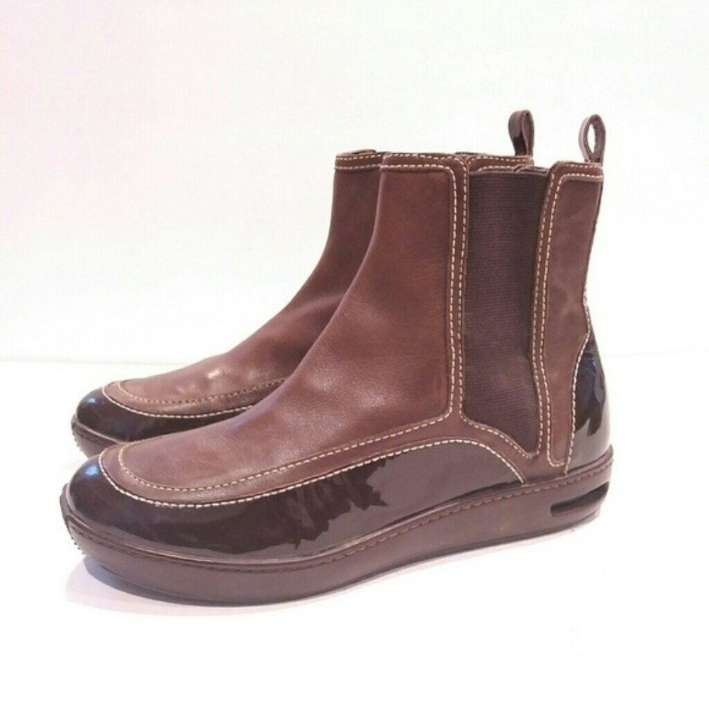 Cole Haan Nike Women's brown leather nike air short boot chelsea size 7